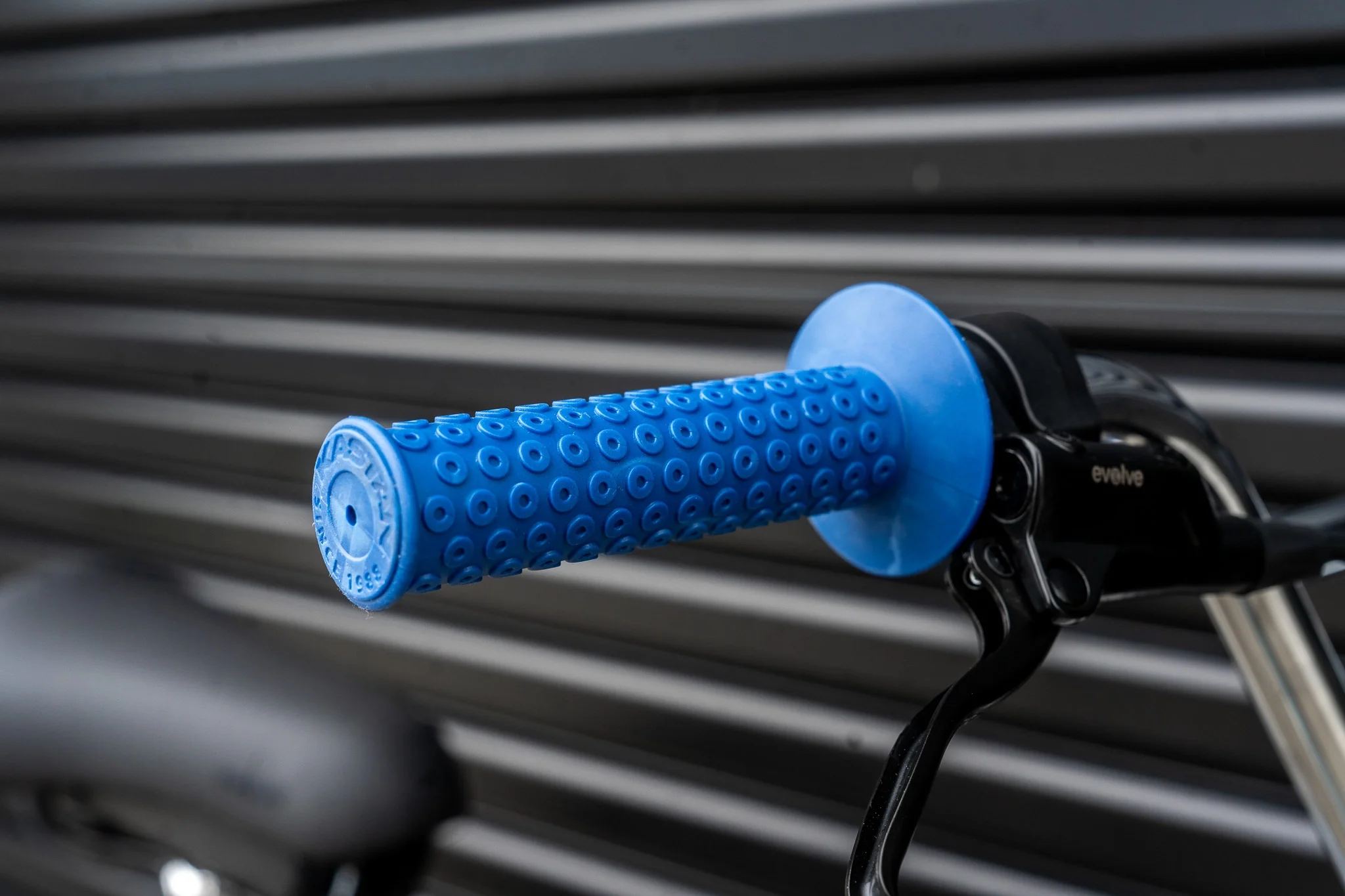 Project BMX Chrome Blue: The Electric BMX Bike by Evolve - Image 5