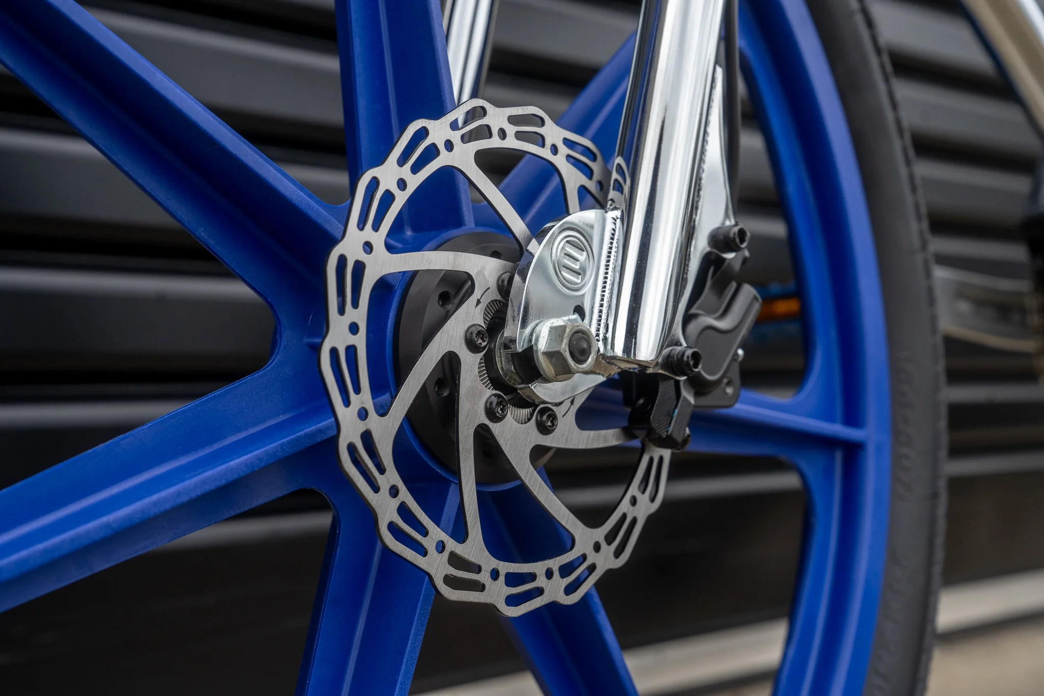 Project BMX Chrome Blue: The Electric BMX Bike by Evolve - Image 8