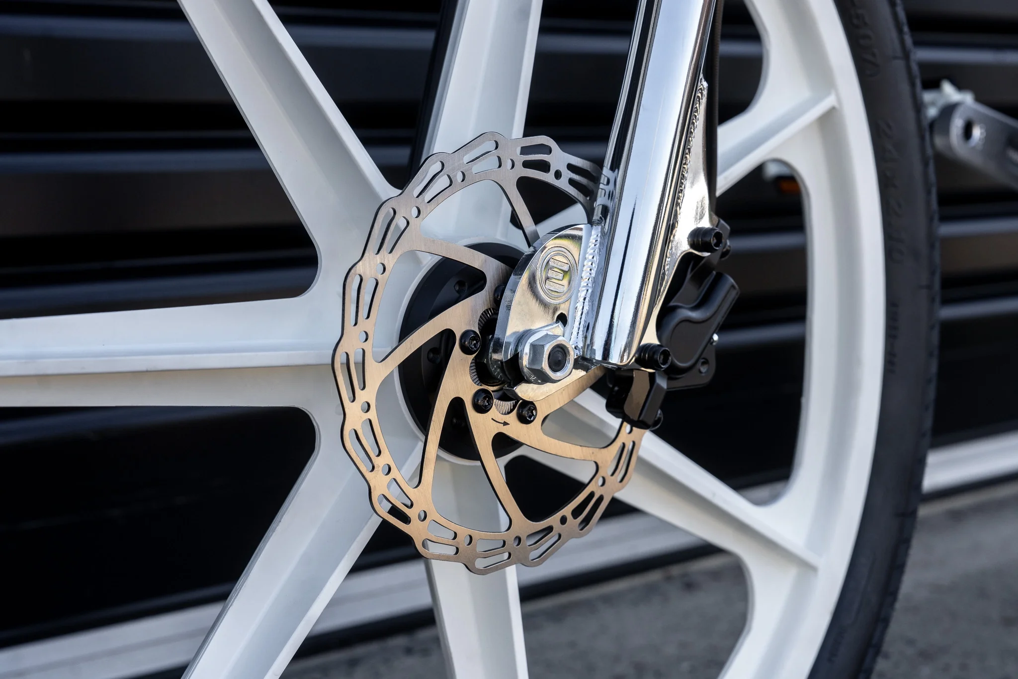 Project BMX Chrome White: The Electric BMX Bike by Evolve - Image 7